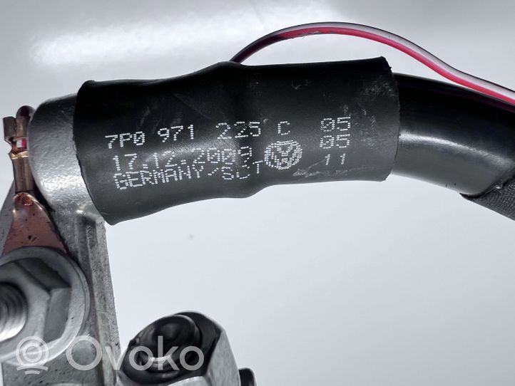 Volkswagen Touareg II Positive cable (battery) 7P0971225C