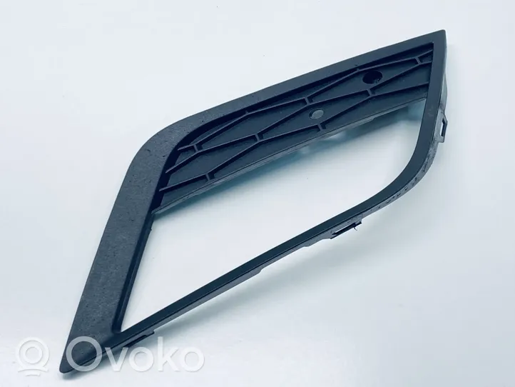 Seat Leon (5F) Mascherina/griglia fendinebbia anteriore 5F0853666A