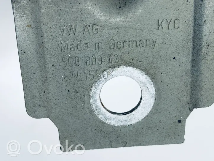 Volkswagen Golf VII Supporto di montaggio del parafango 5G0809471