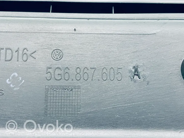 Volkswagen Golf VII Garniture de hayon 5G6867605A