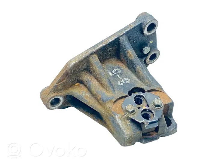 Hyundai i30 Supporto di montaggio scatola del cambio 4312032350