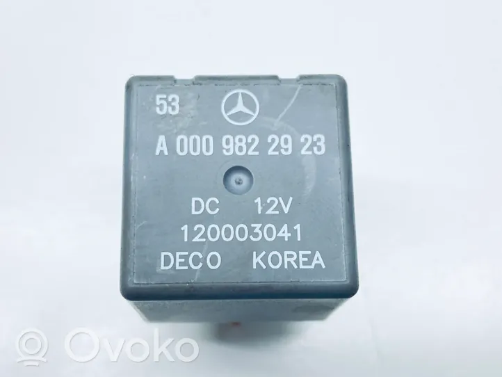Mercedes-Benz S W222 Inne przekaźniki A0009822923