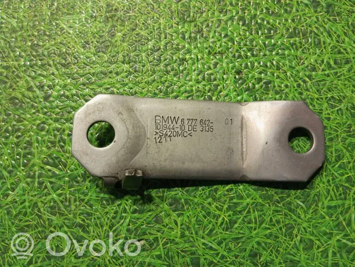 BMW 7 F01 F02 F03 F04 Stabilizatora stiprinājums (priekšā) 6777642