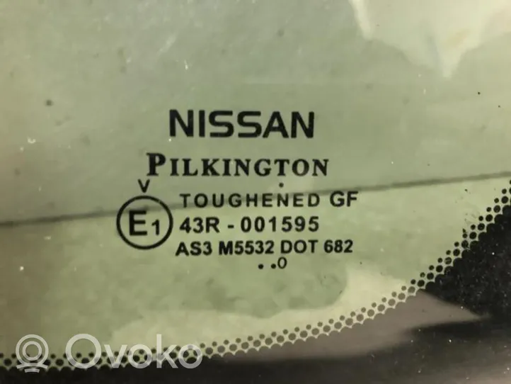 Nissan Note (E11) Finestrino/vetro retro 833019U10B