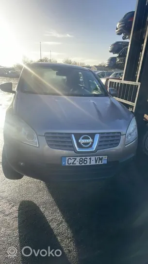 Nissan Qashqai Etuiskunvaimennin kierrejousella E4302JD04A