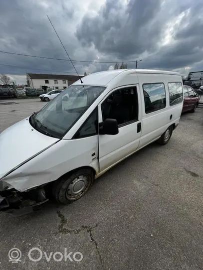 Peugeot Expert Etujarrusatula 440193