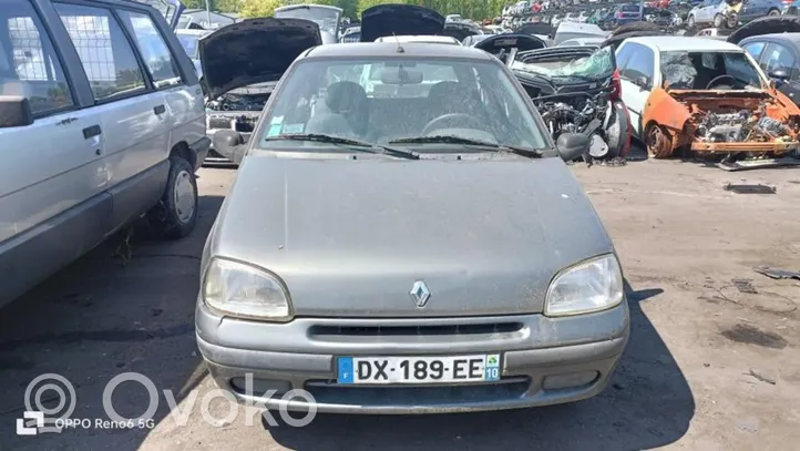 Renault Clio I Etupyörän sisälokasuojat 7700795842