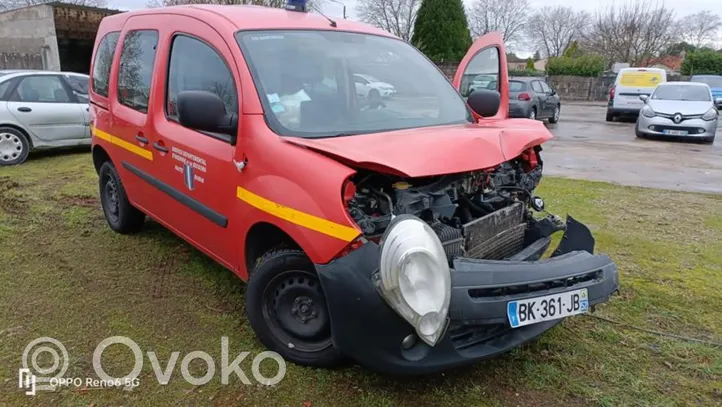 Renault Kangoo II Takapuskurin kannake 