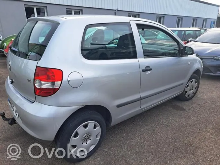 Volkswagen Fox Tylna klapa bagażnika 5Z6827025DGRU