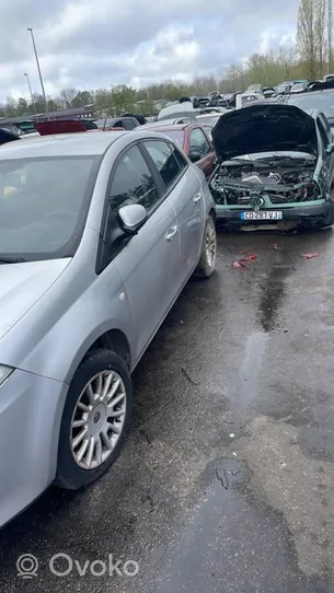 Fiat Bravo Klamra tylnego pasa bezpieczeństwa 735440824