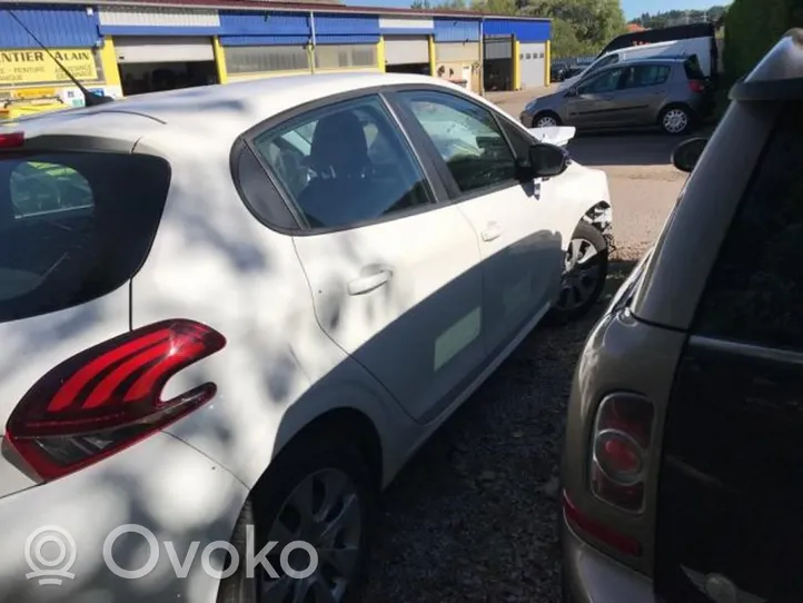 Peugeot 208 Klamra tylnego pasa bezpieczeństwa 16074130XT