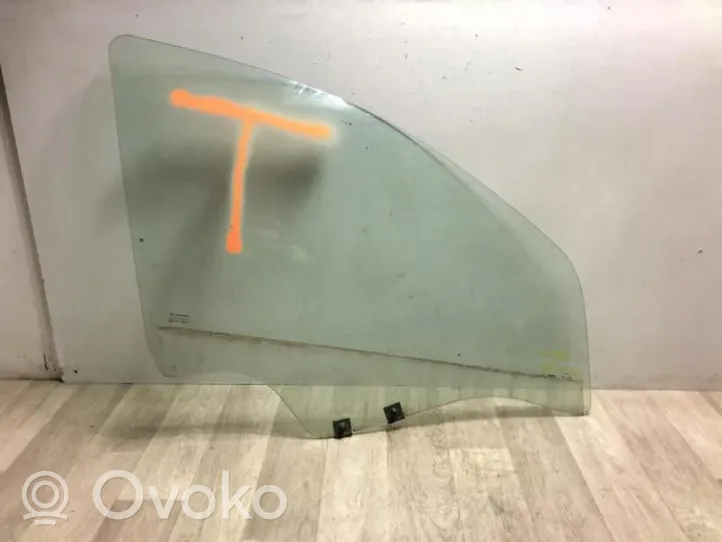 Dacia Duster Front door window glass four-door 8200733026