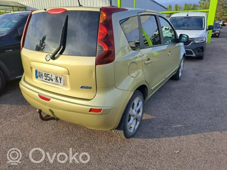 Nissan Note (E11) Galinė sandarinimo guma (ant kėbulo) 828319U10A