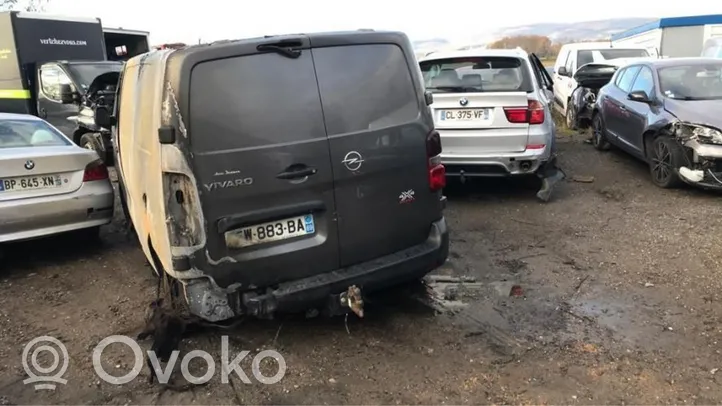 Opel Vivaro Takaoven lukon laukaisin 