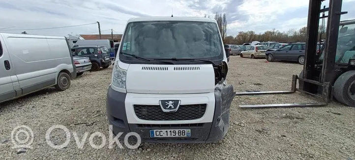 Peugeot Boxer Jäähdyttimen kehyksen suojapaneeli 1611621680