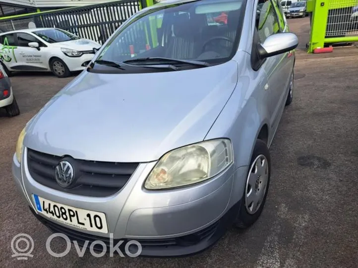 Volkswagen Fox Wspornik / Mocowanie silnika 