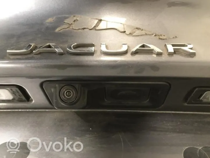 Jaguar XE Takaluukun/tavaratilan kansi T4N3190