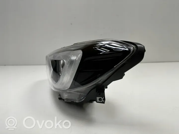 Subaru WRX STI Lampa przednia 84002-VA030