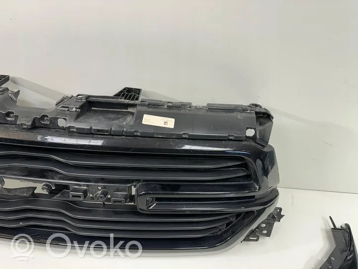 Dodge VAN RAM Maskownica / Grill / Atrapa górna chłodnicy 