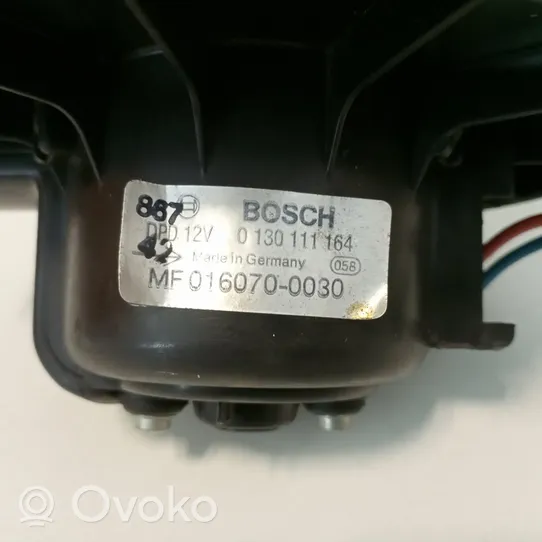 Toyota Avensis Verso Pečiuko ventiliatorius/ putikas 