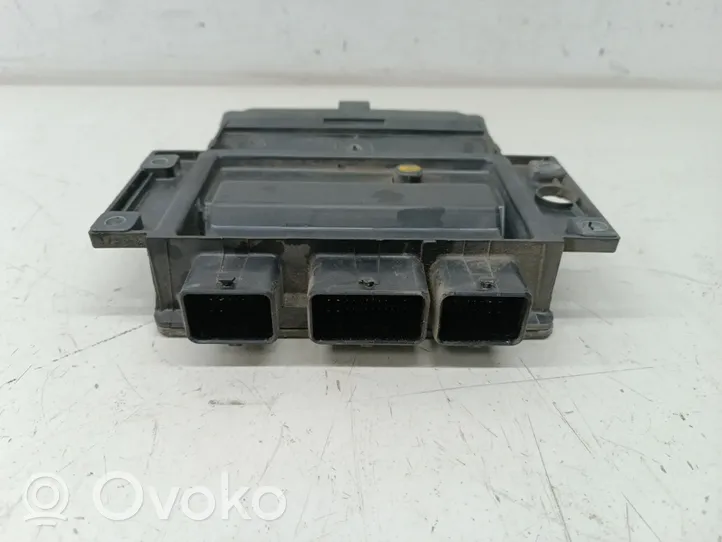 Renault Clio III Calculateur moteur ECU 