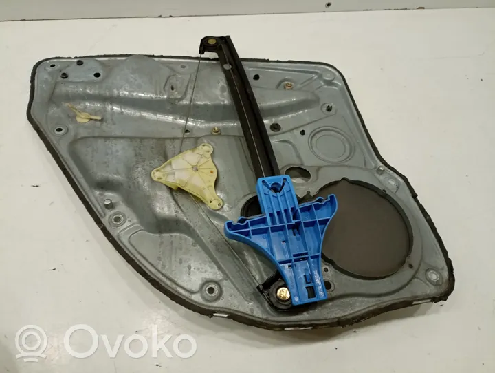 Volkswagen Golf IV Mechanizm podnoszenia szyby tylnej bez silnika 