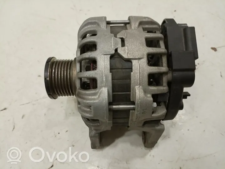 Renault Clio IV Alternator 