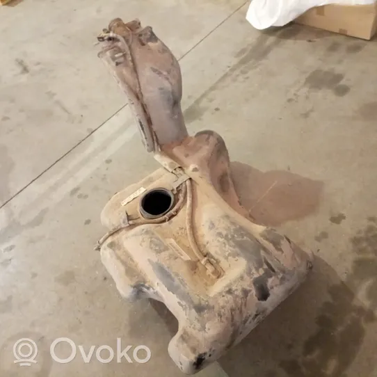 Audi A4 S4 B5 8D Vaso di espansione carburante 