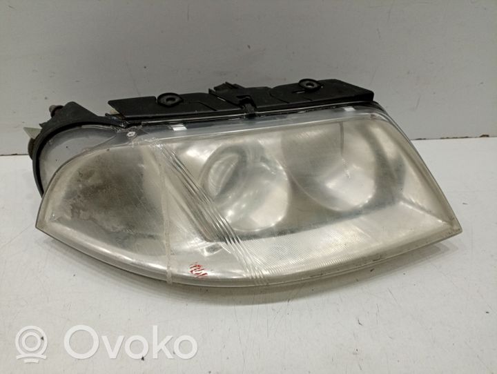 Volkswagen PASSAT B5.5 Headlight/headlamp 