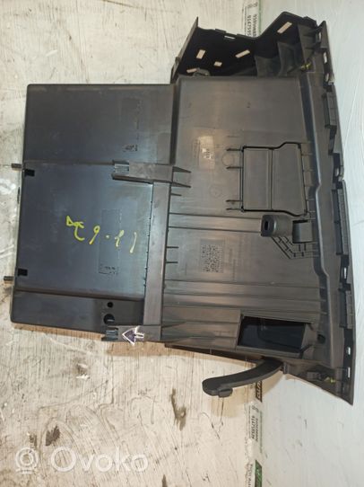 Renault Clio III Garniture, tiroir console centrale 