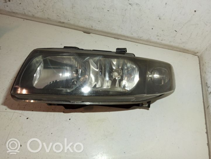 Seat Toledo II (1M) Lampa przednia 