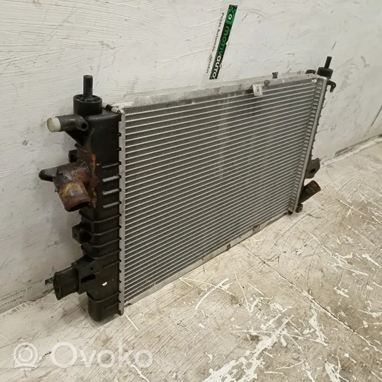 Vauxhall Zafira B Radiateur de refroidissement 