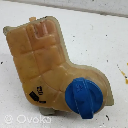 Audi A4 S4 B6 8E 8H Vase d'expansion / réservoir de liquide de refroidissement 