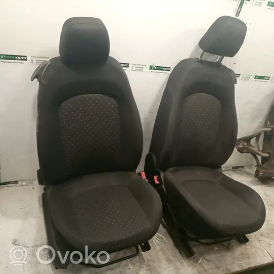 Fiat Grande Punto Fotele / Kanapa / Boczki / Komplet 