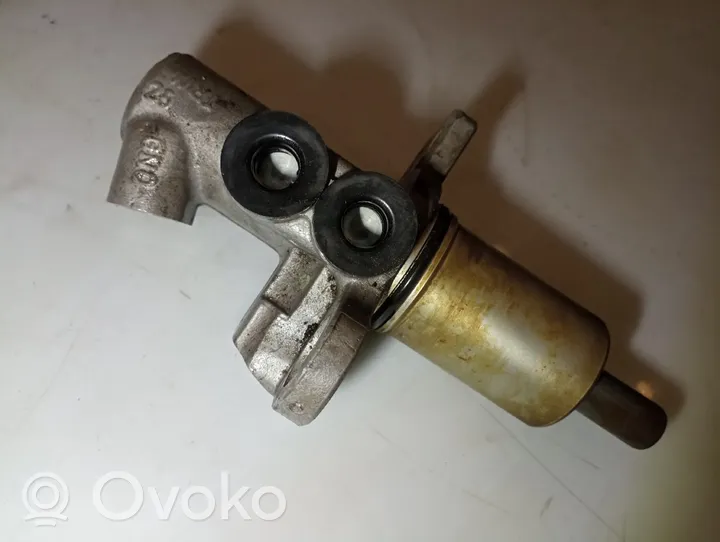 Volkswagen PASSAT B5.5 Master brake cylinder 