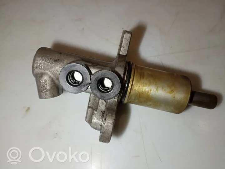 Volkswagen PASSAT B5.5 Master brake cylinder 