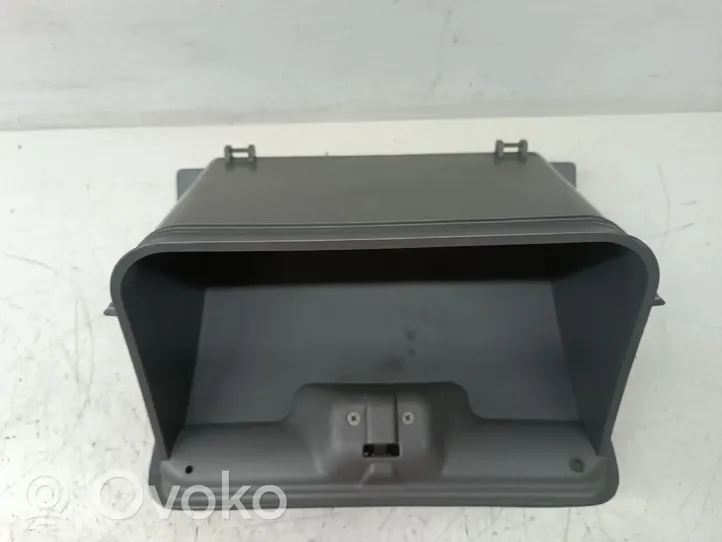 Mitsubishi Colt Panelės stalčiuko/lentinėlės paklotėlis 