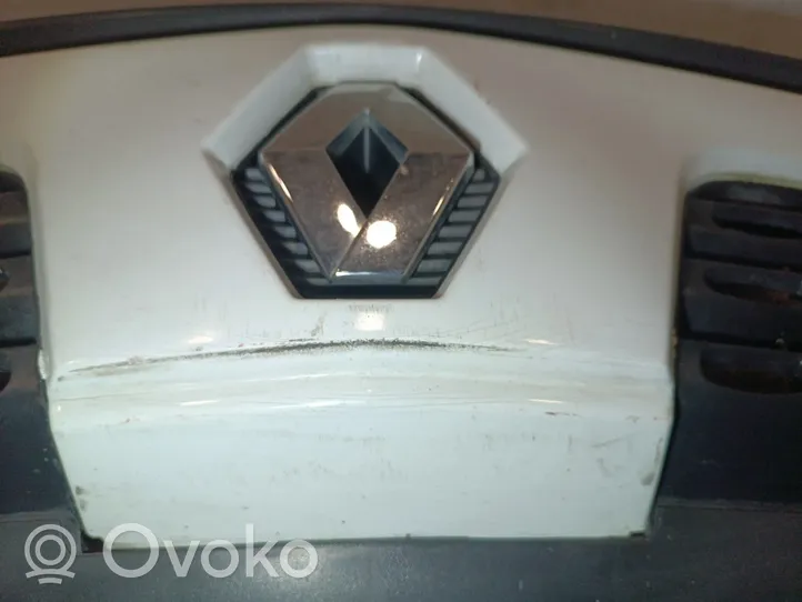 Renault Clio II Front bumper 