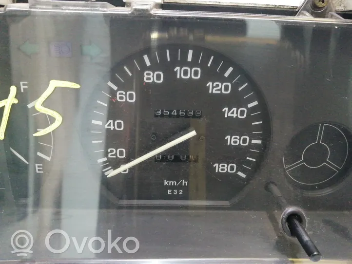 Toyota Corolla E90 Tachimetro (quadro strumenti) 