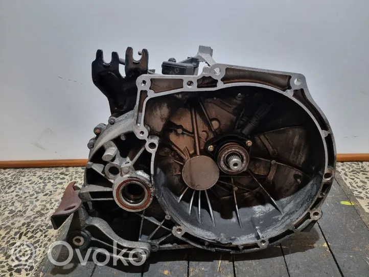 Volvo V50 Mechaninė 5 pavarų dėžė 