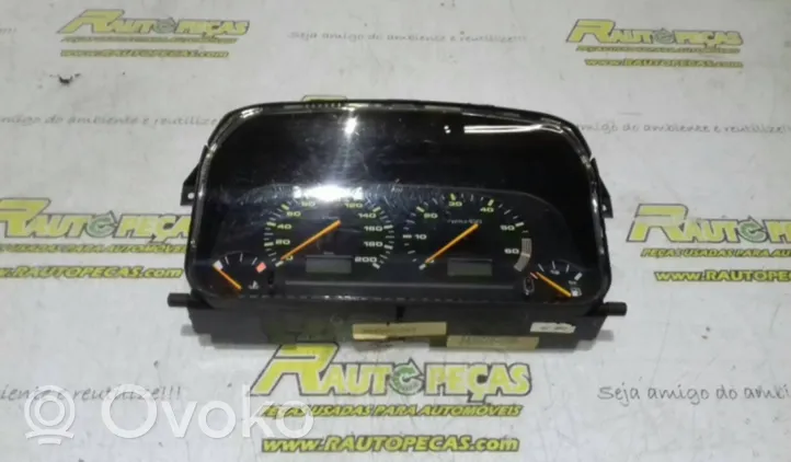 Volkswagen Golf III Speedometer (instrument cluster) 