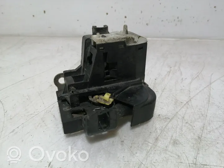 Renault Clio II Rear door lock 