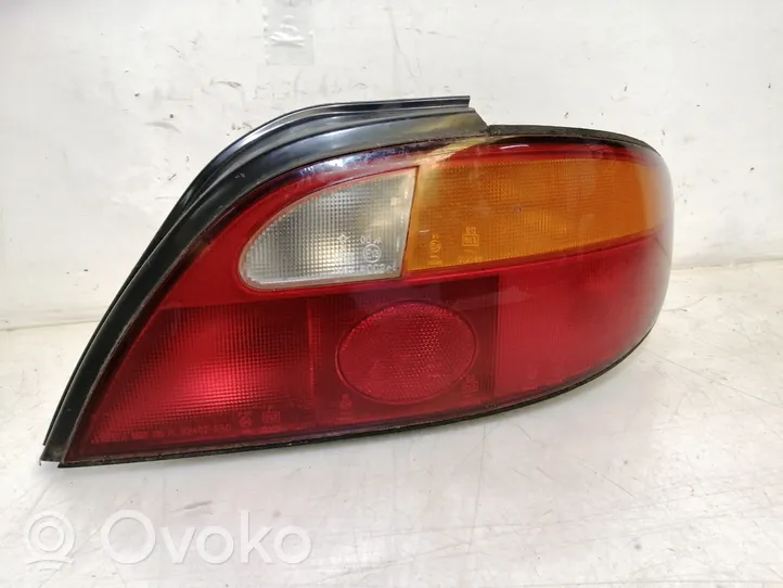 Hyundai Lantra II Tailgate rear/tail lights 