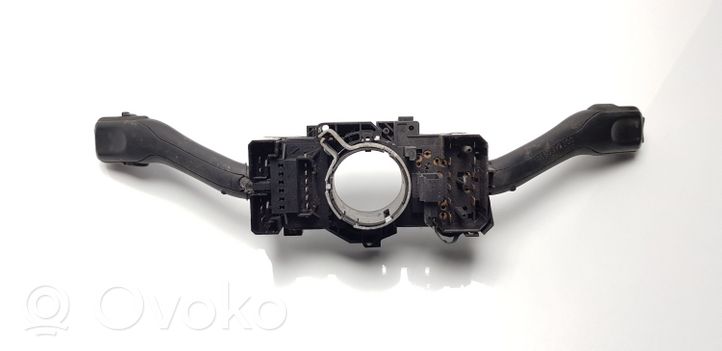 Audi A6 S6 C5 4B Leva/interruttore dell’indicatore di direzione e tergicristallo 8L0953513H