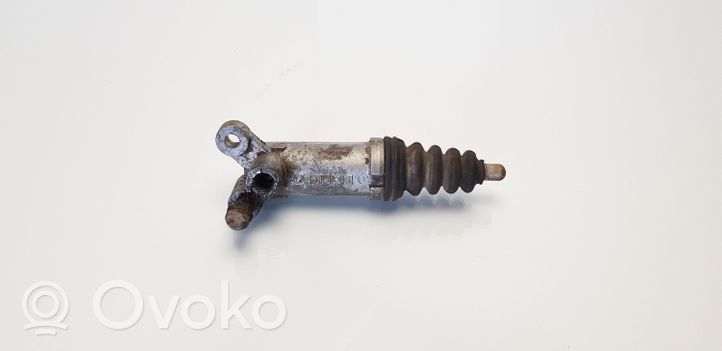 Audi A4 S4 B5 8D Cylindre récepteur d'embrayage 4A0721261