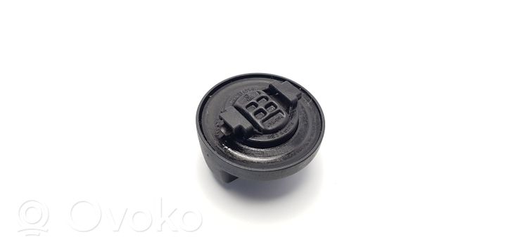 Volkswagen PASSAT B5.5 Oil filler cap 026103485A