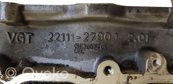 KIA Carens II Culata del motor 2211127901