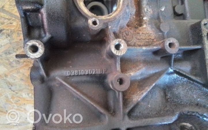 Volkswagen Touran I Engine block 038103021BP