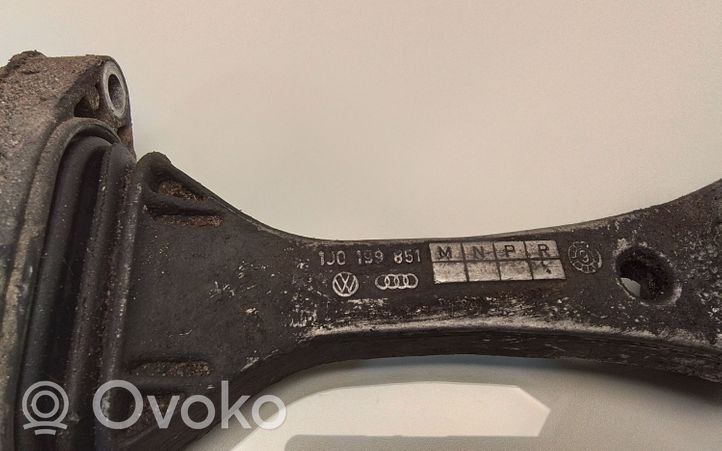 Volkswagen Bora Supporto della scatola del cambio 1J0199851M