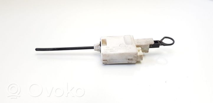 Nissan Primastar Motorino del tappo del serbatoio del carburante 8200032984B